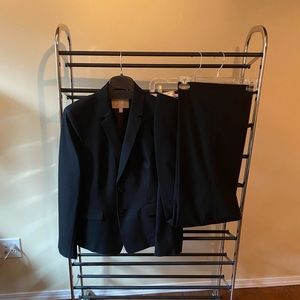 Banana Republic- Women’s Wide leg Pant Suit